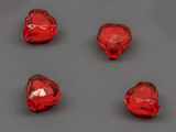 Сърце червено 8x7x5mm, отвор 2mm - 50g ≈ 304 бр.