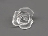 Роза бяла - 16x16x9mm , отвор 2mm  - 25g ≈ 35 бр.