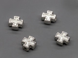 Кръст бял 8x8x3mm, отвор 1.5mm - 100 бр.